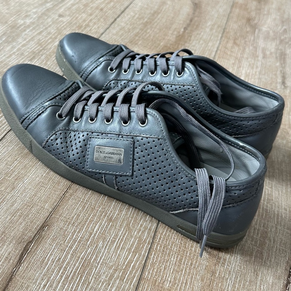 Dolce & Gabbana Gray Sneakers with Mesh Texture